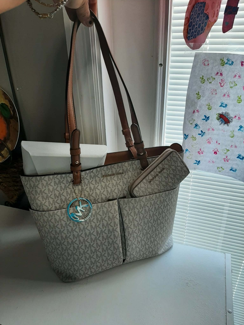 Michael Kors "Bedford" Tote & Wallet 4 Pc Set